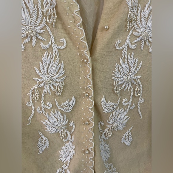 Vintage Ann & Betty’s of Miami Wool Cardigan - Picture 4 of 8
